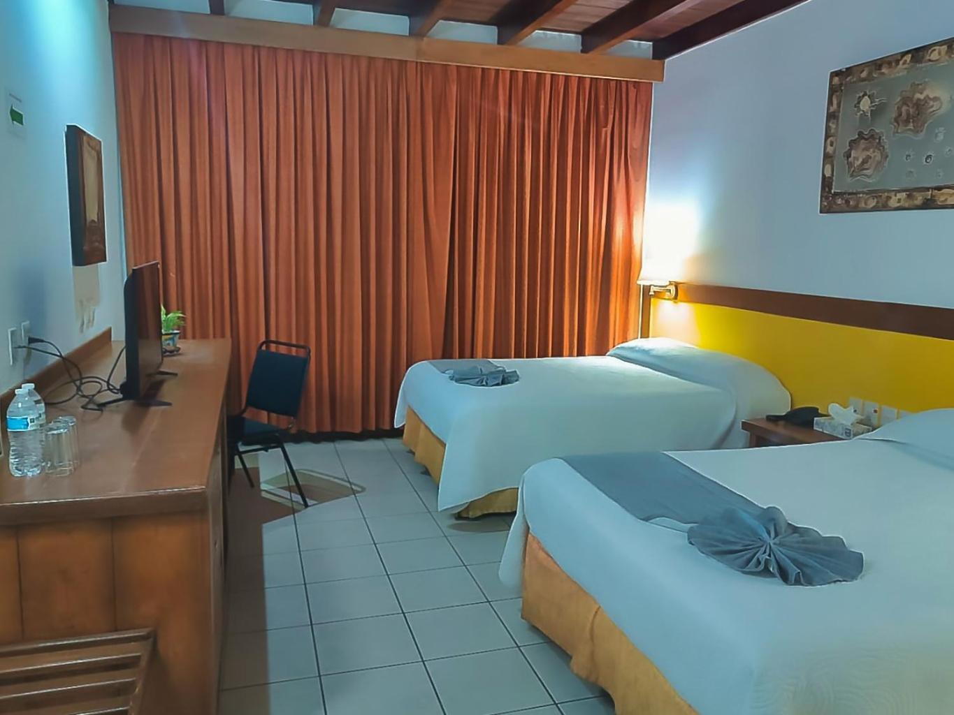 Hotel Pez Vela Manzanillo Eksteriør billede